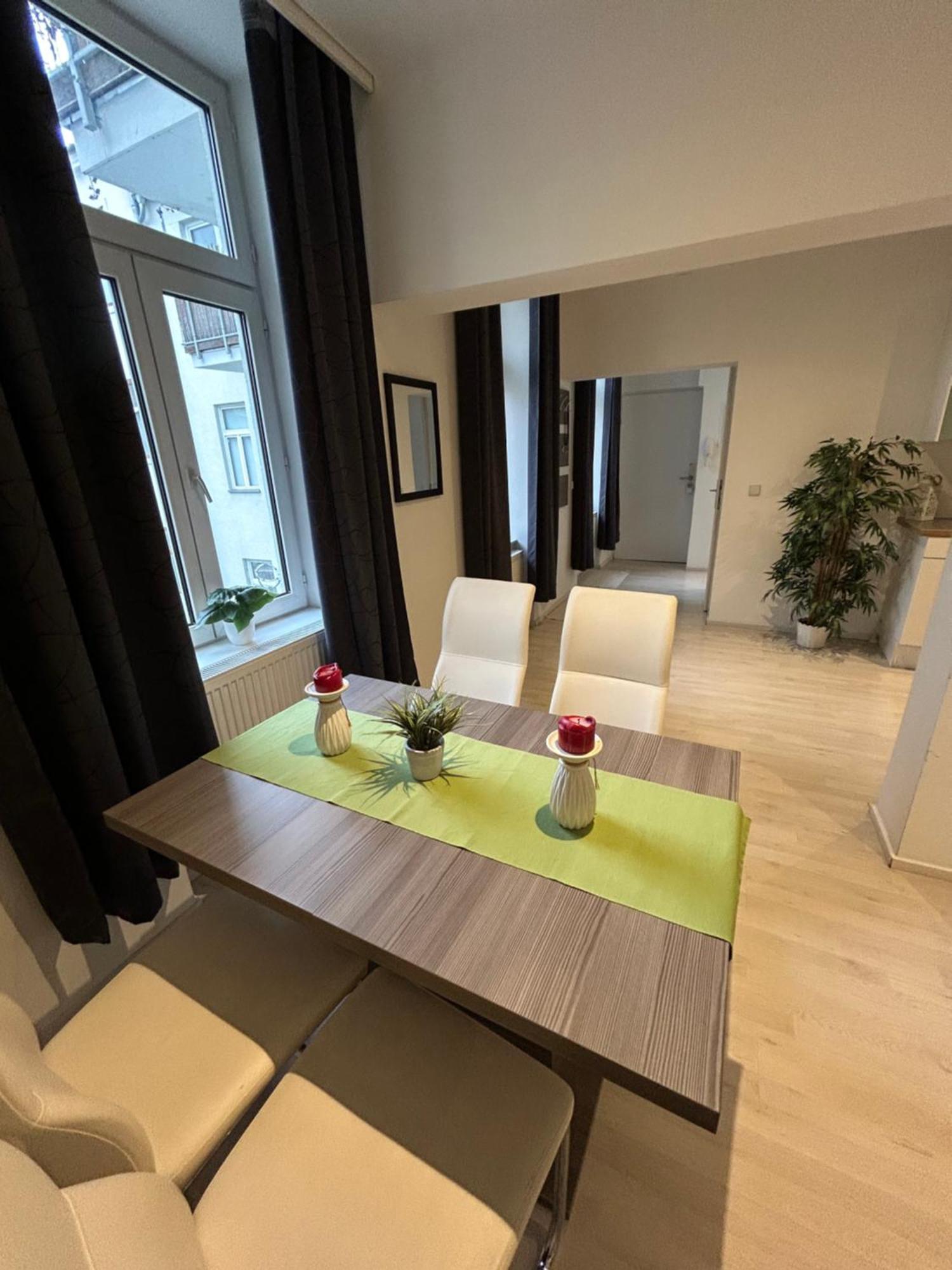 Schoene, Helle In Stadtnaehe Wien