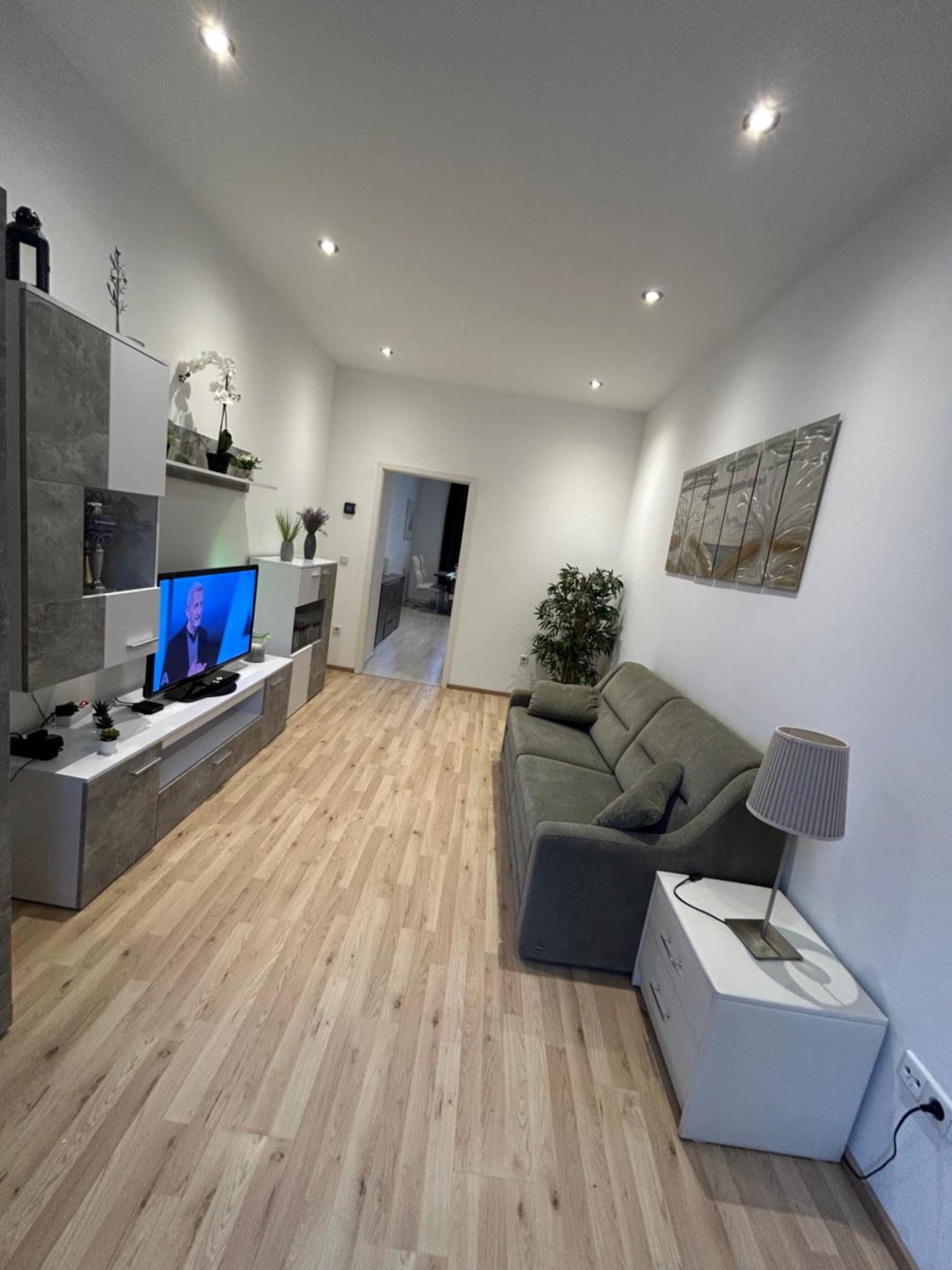 Schoene, Helle In Stadtnaehe Apartment Wien