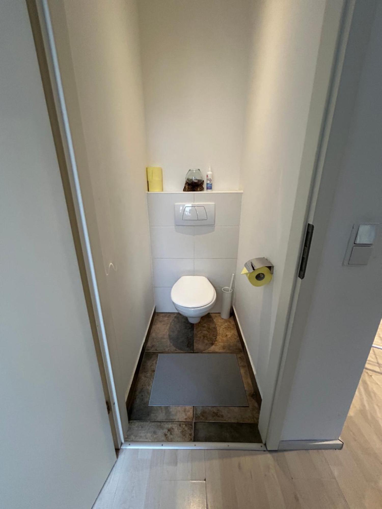 Schoene, Helle In Stadtnaehe * Wien