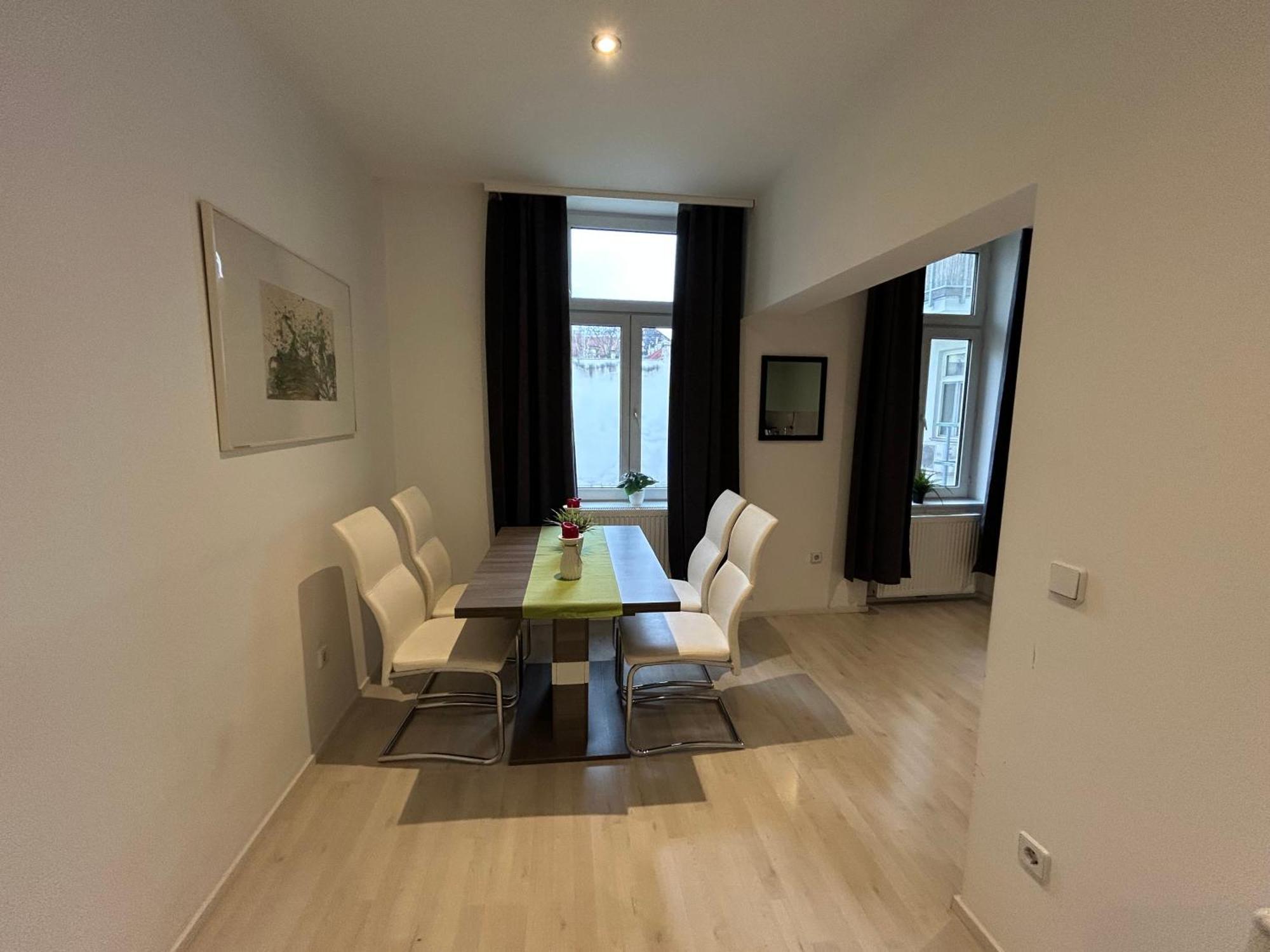 Schoene, Helle In Stadtnaehe Apartment